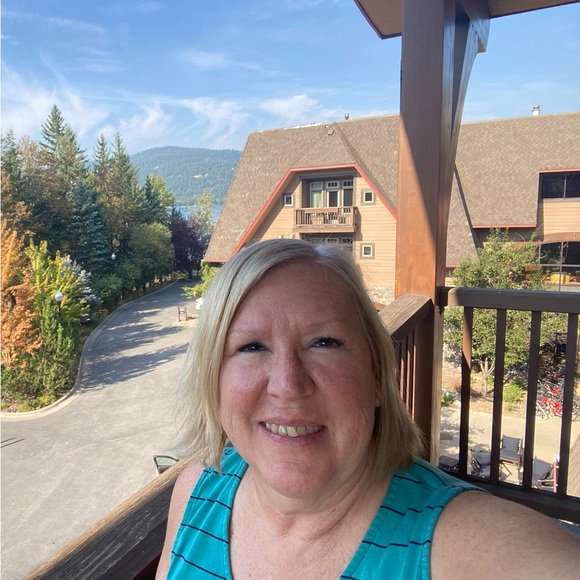 Meet your Posher, Sue - Picture 5 of 16